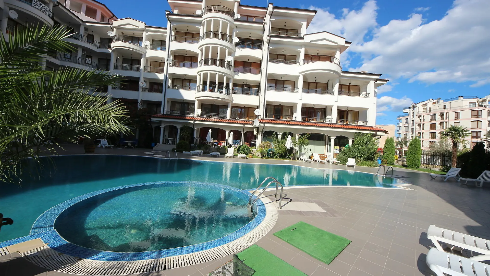 Menada Chateau Valon Apartment Sunny Beach Bulgaria