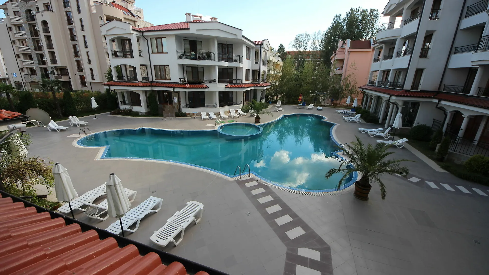 Menada Chateau Valon Apartment Sunny Beach